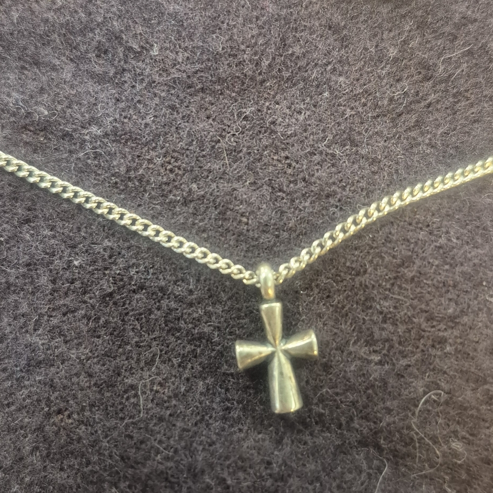 James Avery St. Retired Teresa Cross S925 18" Necklace